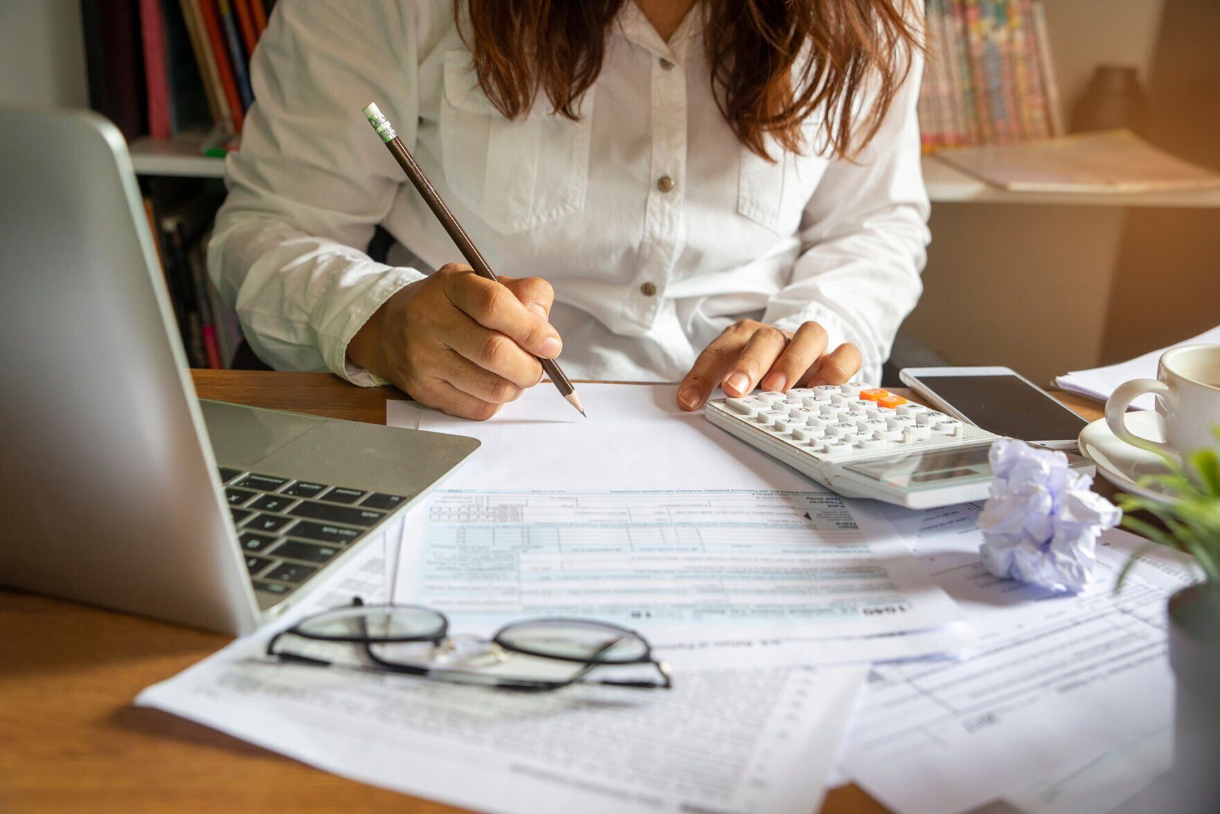 A last minute way to reduce your 2021 taxes until Tax Day | Smart Switch: Personal Finance 81 A last-minute way to reduce your 2021 taxes until Tax Day